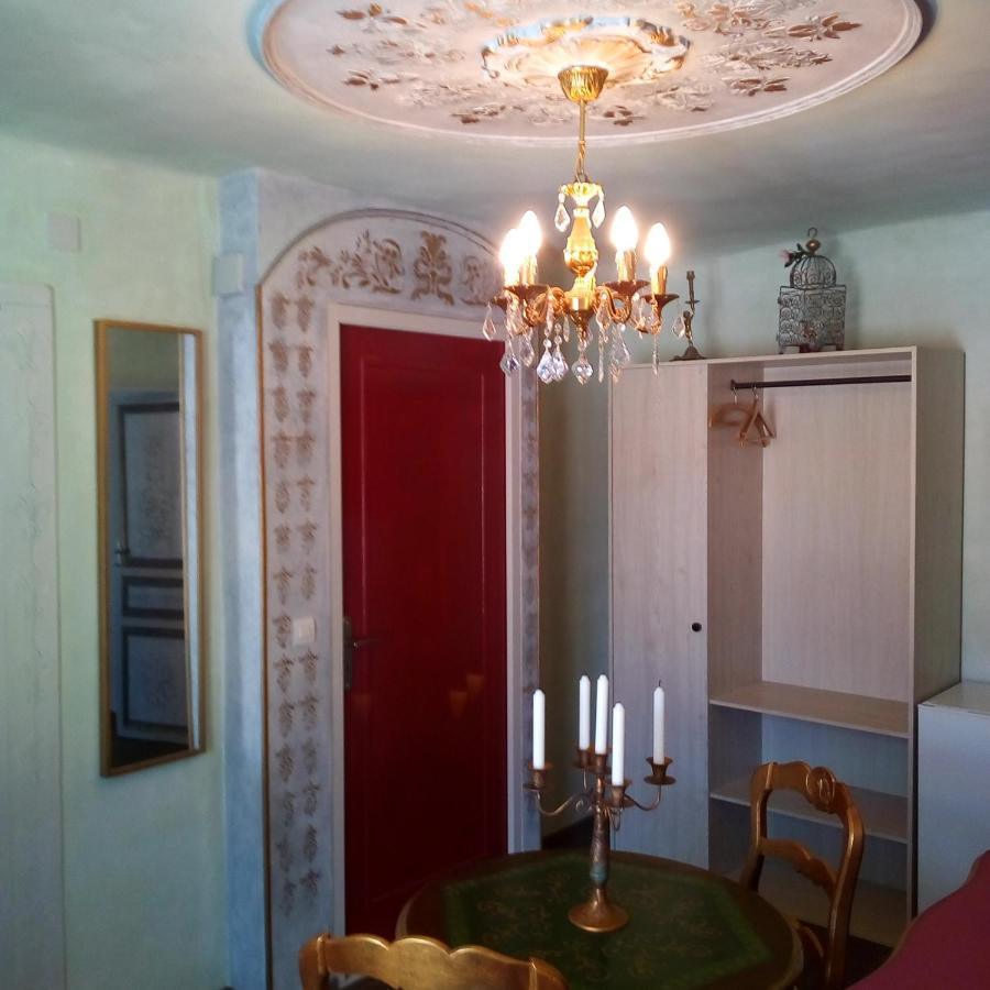 Appartement De Ville Medievale Vinca Ngoại thất bức ảnh